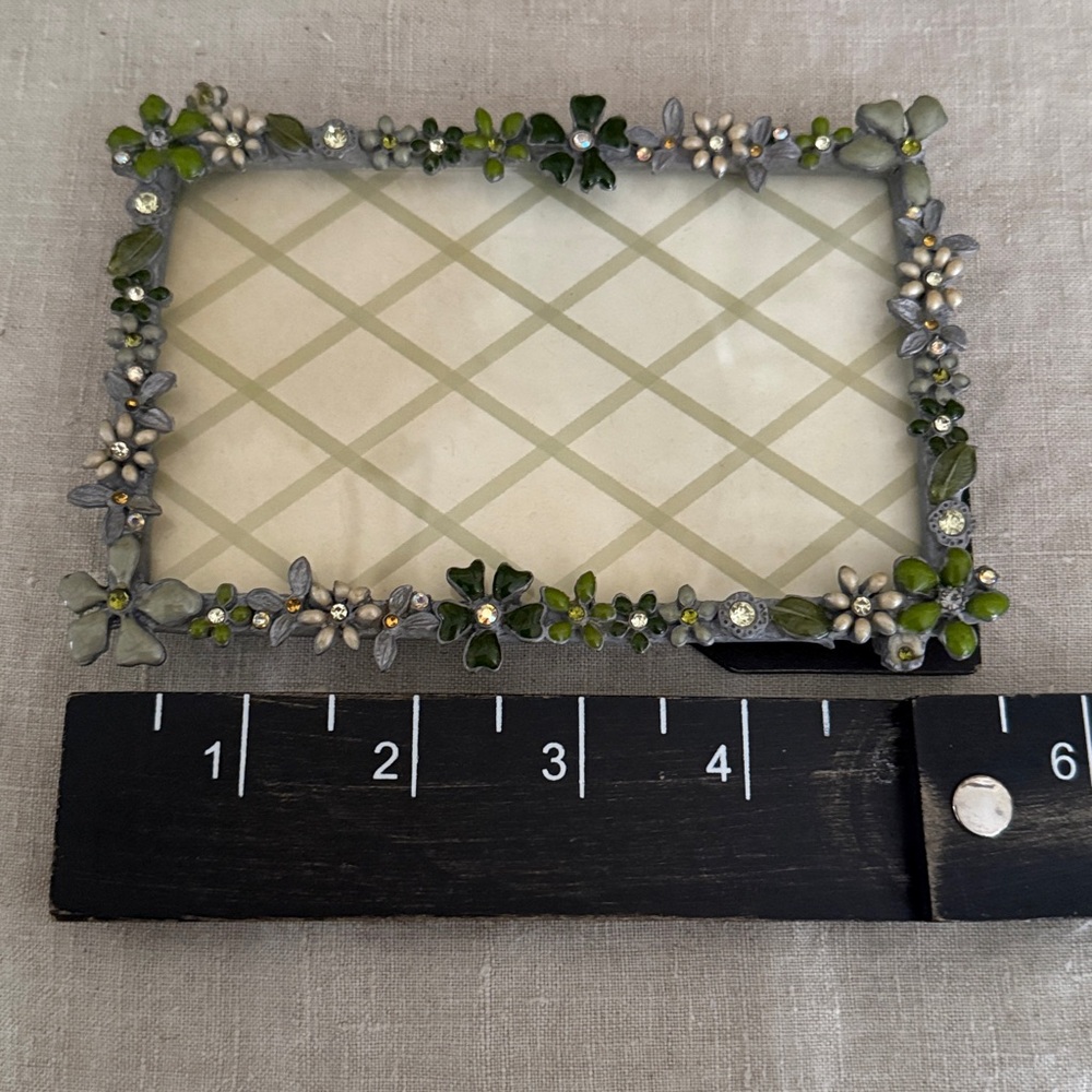VTG | Small Photo Frame - Picture 8 of 10